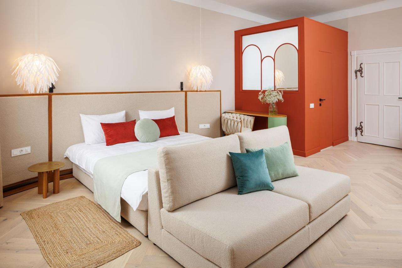 Aries' Collection Luxury Suites Braşov Exteriör bild