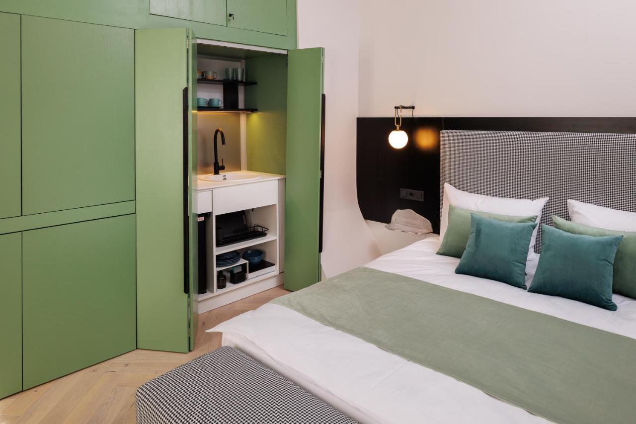 Aries' Collection Luxury Suites Braşov Exteriör bild